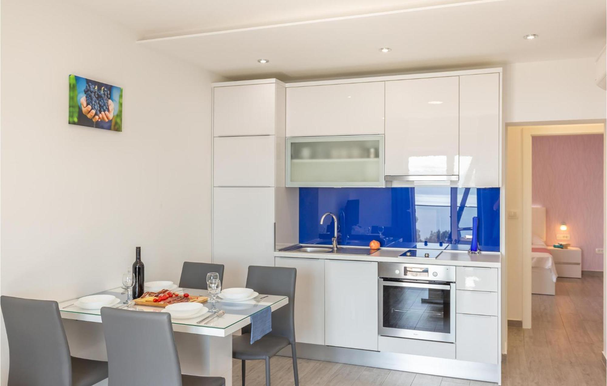 Amazing Apartment In Medici With Kitchen Kutleša Dış mekan fotoğraf