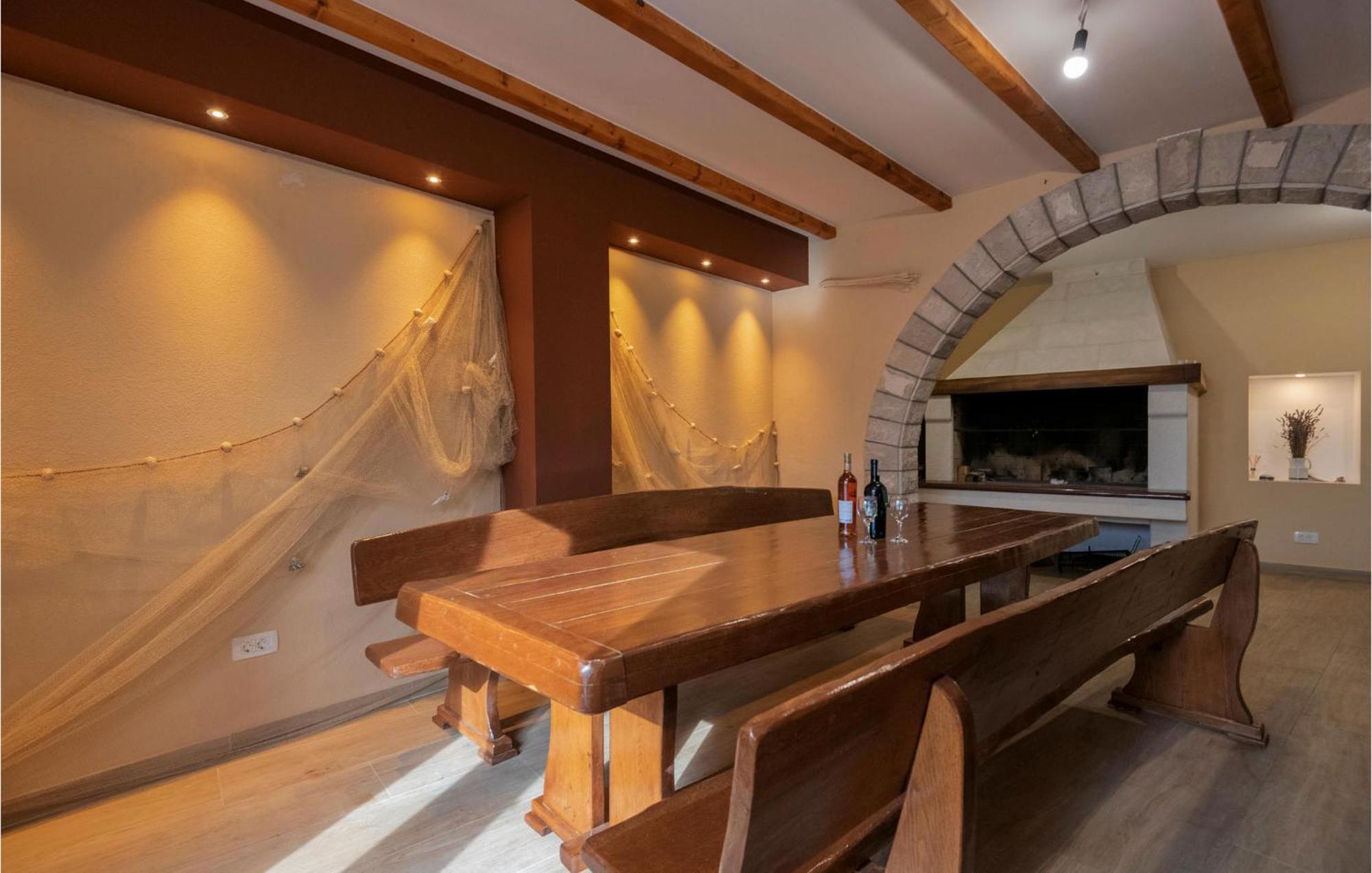 Amazing Apartment In Medici With Kitchen Kutleša Dış mekan fotoğraf